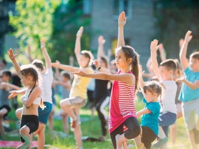 yoga bambini parco